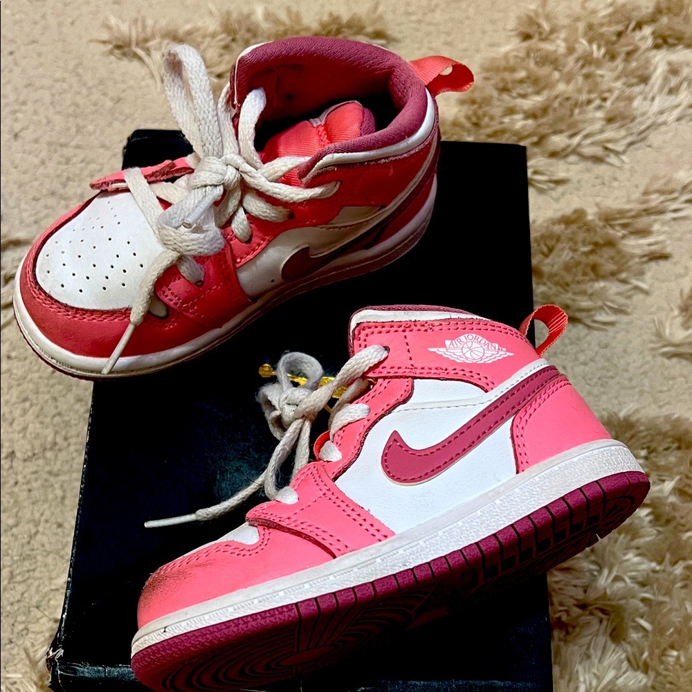 Jordan Kids Sneakers in Pink and White